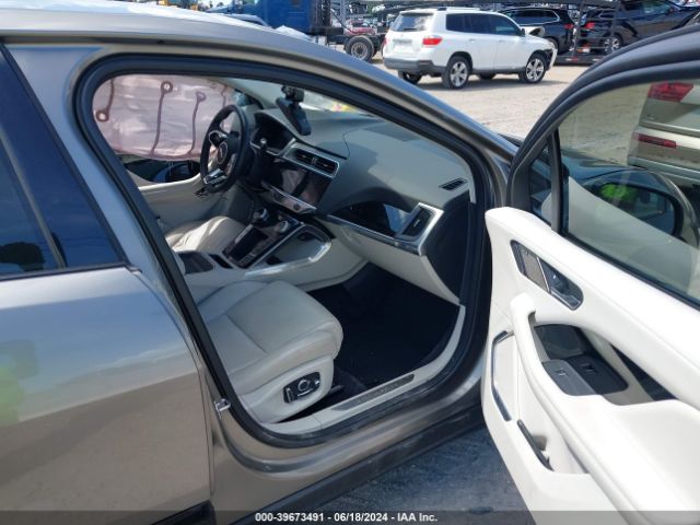 2020 JAGUAR I-PACE SADHD2S1XL1F83689 Photo 4
