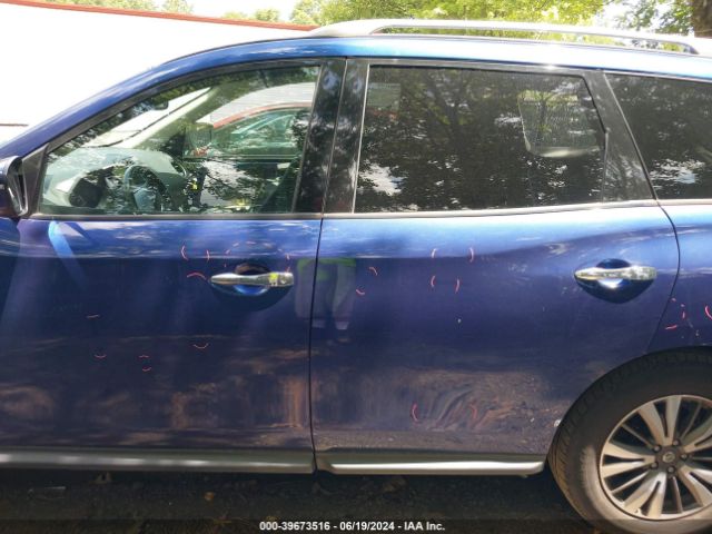 5N1DR2MM8JC608361 Nissan Pathfinder Sv