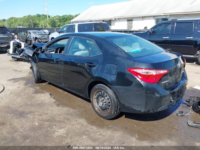 Toyota COROLLA LE 2018 2T1BURHE8JC108195 Image 3