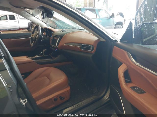 ZN661YUL9HX260733 Maserati LEVANTE S