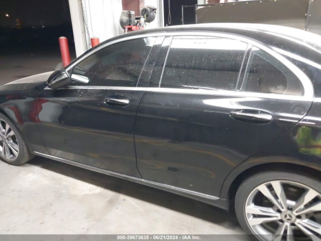55SWF4JB8JU262401 Mercedes-Benz C 300