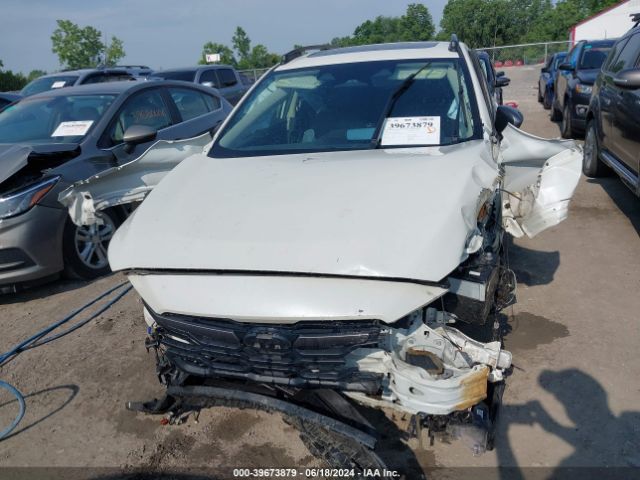 JF2GUADC6R8240568 Subaru Crosstrek Premium