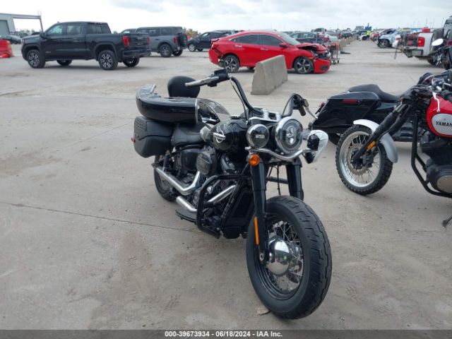 2018 HARLEY-DAVIDSON FLHCS 1HD1YBK12JC074999 Photo 1