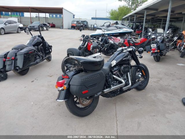 2018 HARLEY-DAVIDSON FLHCS 1HD1YBK12JC074999 Photo 2
