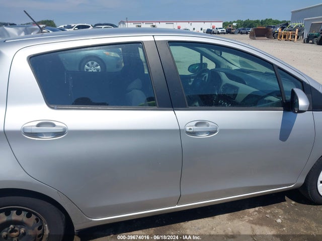 Toyota YARIS L 2015 VNKKTUD36FA036037 Image 13