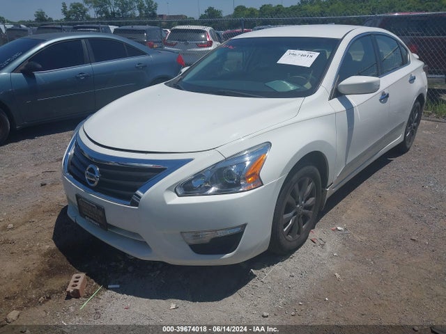 Nissan Altima 2.5 S 2015 1N4AL3AP6FC415880 Image 2