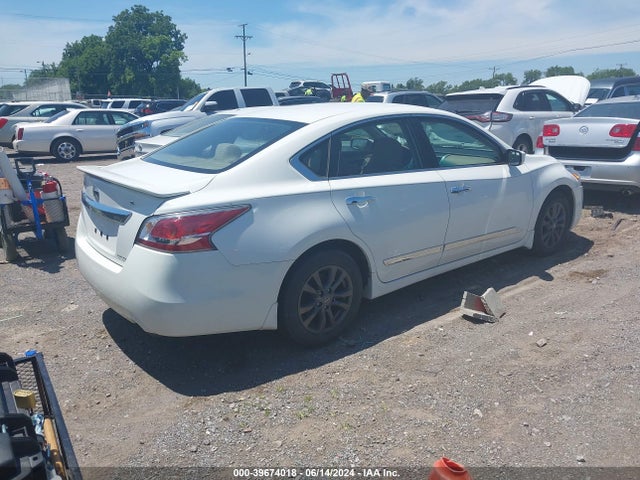 Nissan Altima 2.5 S 2015 1N4AL3AP6FC415880 Image 4