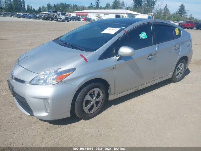 Toyota Prius Three 2014 JTDKN3DUXE1787629 Image 2