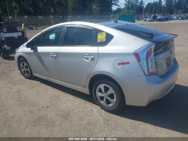 Toyota Prius Three 2014 JTDKN3DUXE1787629 Image 3