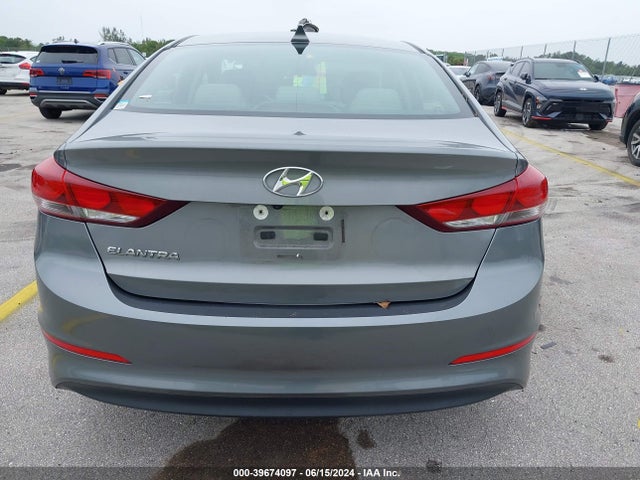 Hyundai ELANTRA SEL 2018 5NPD84LF1JH307909 Image 16