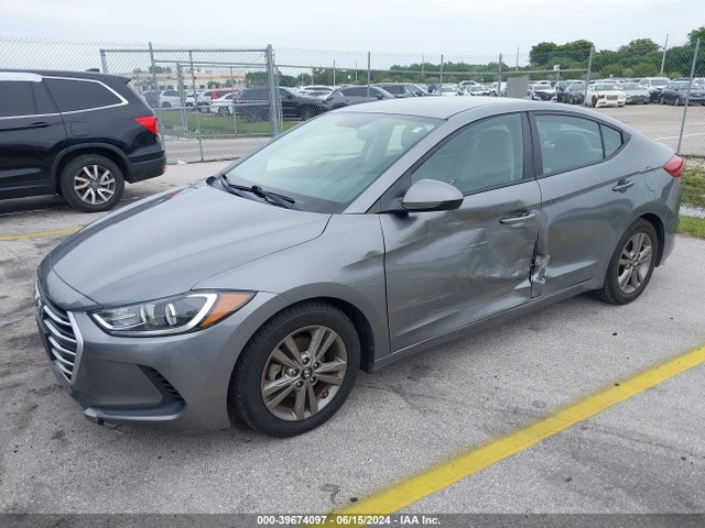 Hyundai ELANTRA SEL 2018 5NPD84LF1JH307909 Image 2