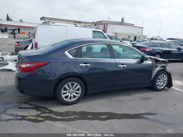 Nissan Altima 2.5 S 2018 1N4AL3AP8JC196963 Image 14