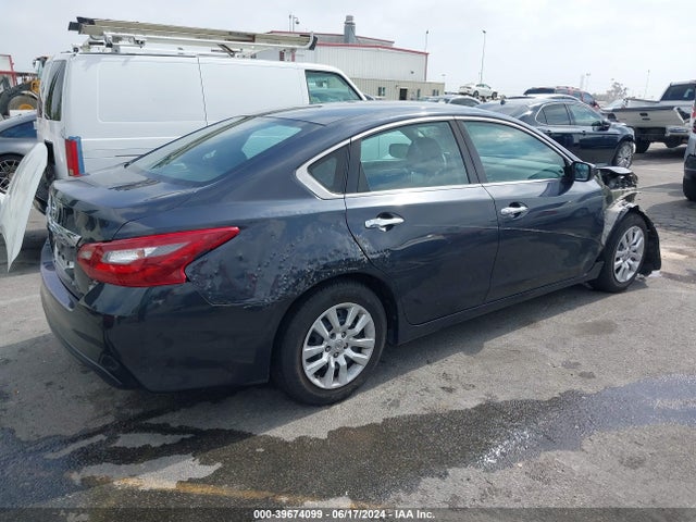 Nissan Altima 2.5 S 2018 1N4AL3AP8JC196963 Image 4