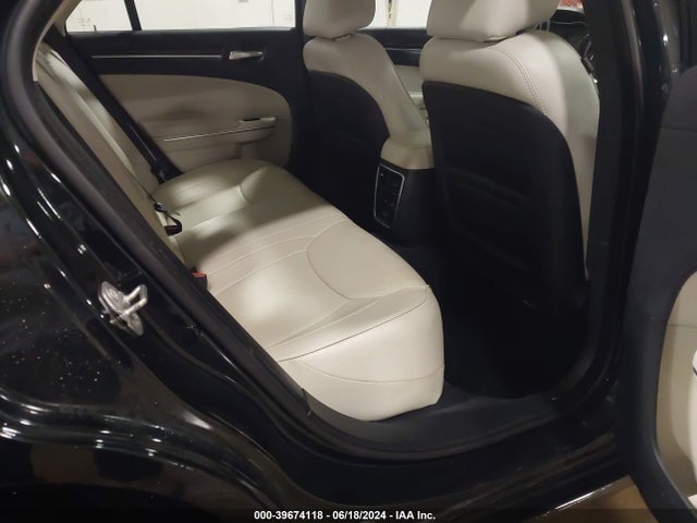 2C3CCAKG6GH106418 Chrysler 300c Awd