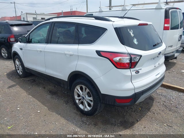 Ford ESCAPE SE 2018 1FMCU9GD5JUA74471 Image 3