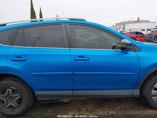 JTMBFREV1HJ138586 Toyota RAV4 LE