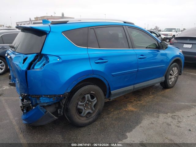 JTMBFREV1HJ138586 Toyota RAV4 LE