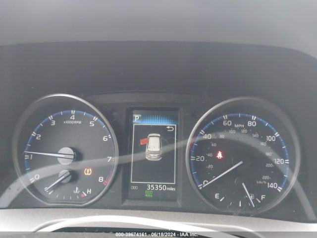 JTMBFREV1HJ138586 Toyota RAV4 LE