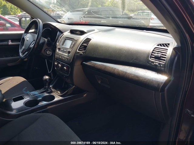 5XYKT3A65FG553993 KIA SORENTO LX