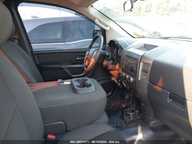 1N6AA0CH9FN502288 Nissan TITAN S