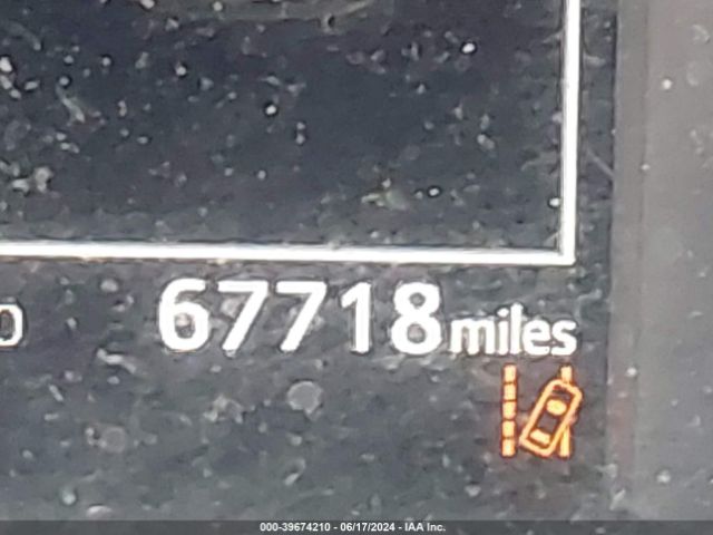 5TDZARFH6JS041821 Toyota Highlander Le