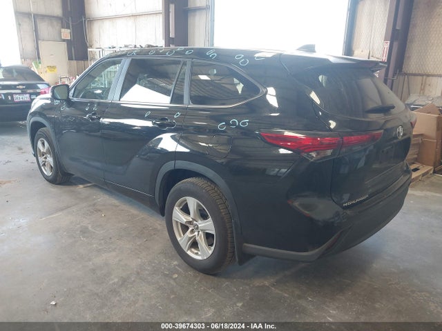 Toyota Highlander Le 2023 5TDKDRAH7PS504669 Image 3