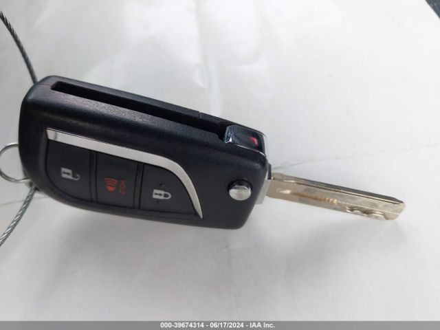 NMTKHMBX6JR008507 Toyota C-HR XLE