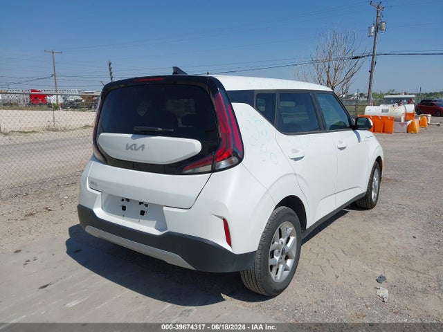 KIA SOUL LX 2023 KNDJ23AU2P7876295 Image 4