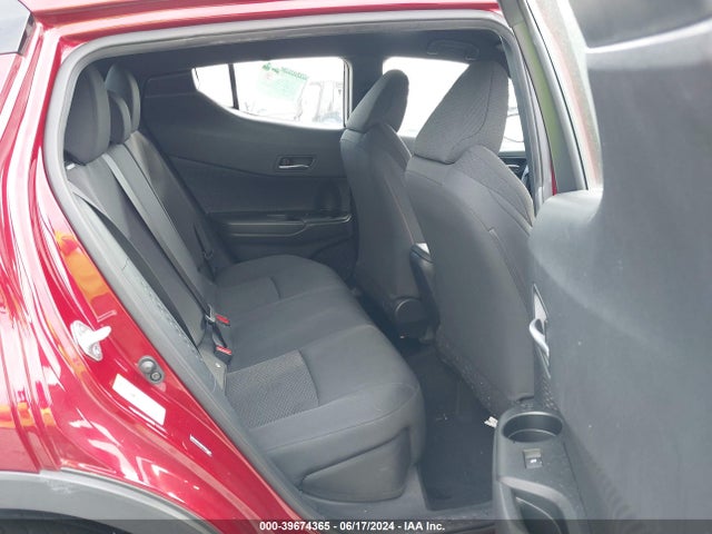 Toyota C-HR LE 2019 NMTKHMBX5KR074693 Image 8