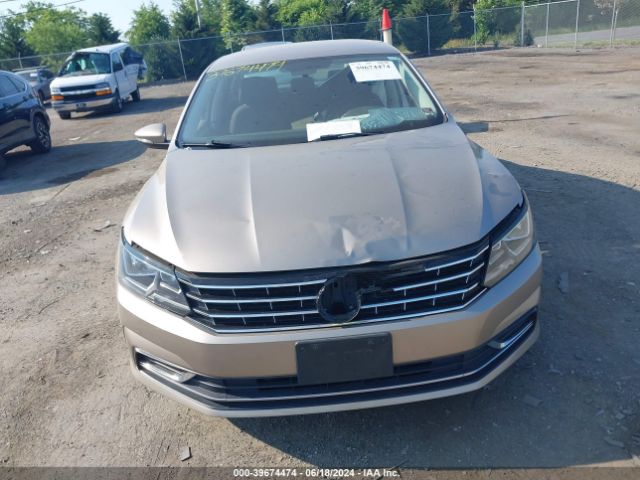 1VWAT7A32GC022035 Volkswagen Passat 1.8t S