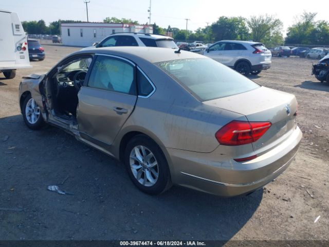 1VWAT7A32GC022035 Volkswagen Passat 1.8t S