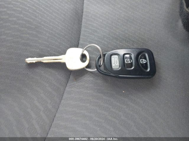 5NPDH4AE3FH623054 Hyundai ELANTRA SE