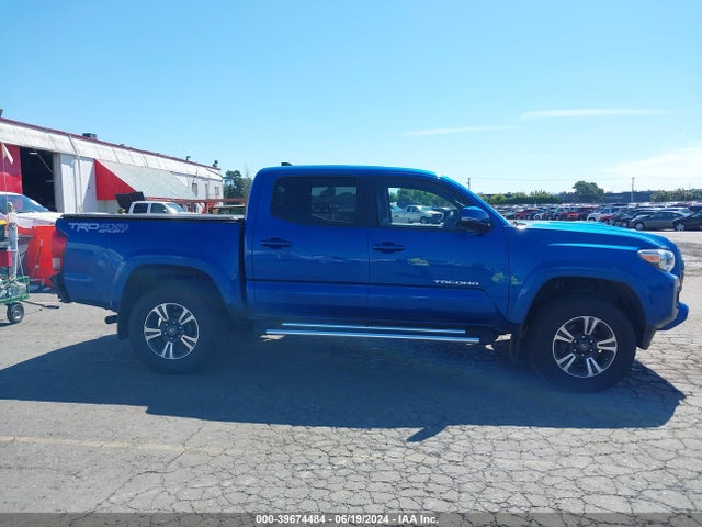 Aukcja sprzedaży 2017 Toyota Tacoma Trd Sport, vin: 3TMCZ5AN9HM060961, numer aukcji: 39674484