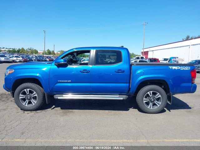 Aukcja sprzedaży 2017 Toyota Tacoma Trd Sport, vin: 3TMCZ5AN9HM060961, numer aukcji: 39674484