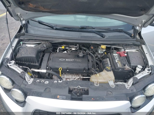 Chevrolet Sonic Lt Auto 2015 1G1JC5SH6F4145355 Image 10