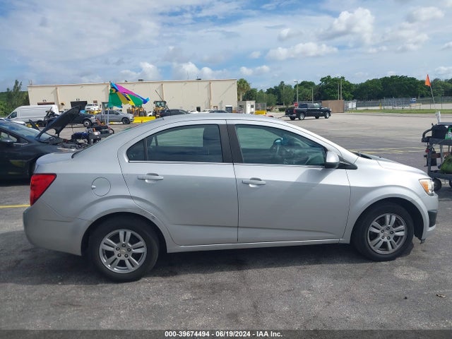 Chevrolet Sonic Lt Auto 2015 1G1JC5SH6F4145355 Image 13
