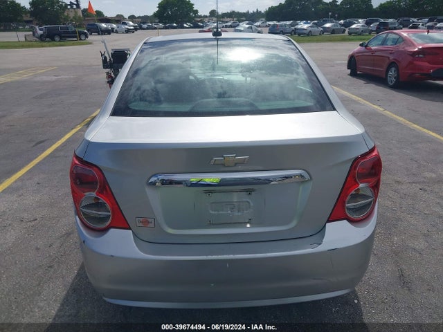 Chevrolet Sonic Lt Auto 2015 1G1JC5SH6F4145355 Image 16
