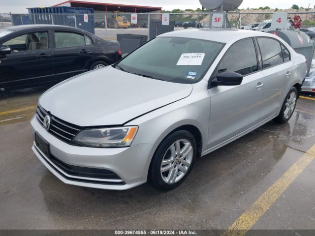 3VW2K7AJ0FM232992 Volkswagen Jetta 2.0l S