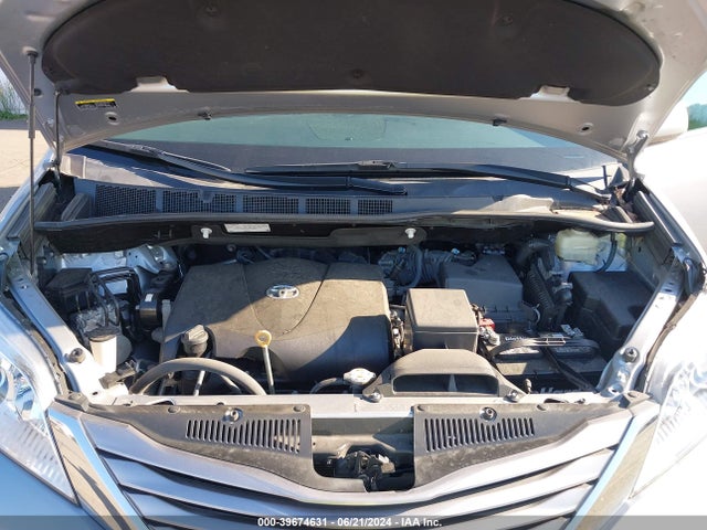 Toyota Sienna Xle 8 Passenger 2017 5TDYZ3DC0HS809490 Image 10