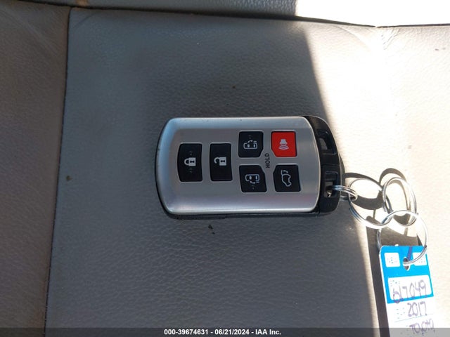 Toyota Sienna Xle 8 Passenger 2017 5TDYZ3DC0HS809490 Image 11