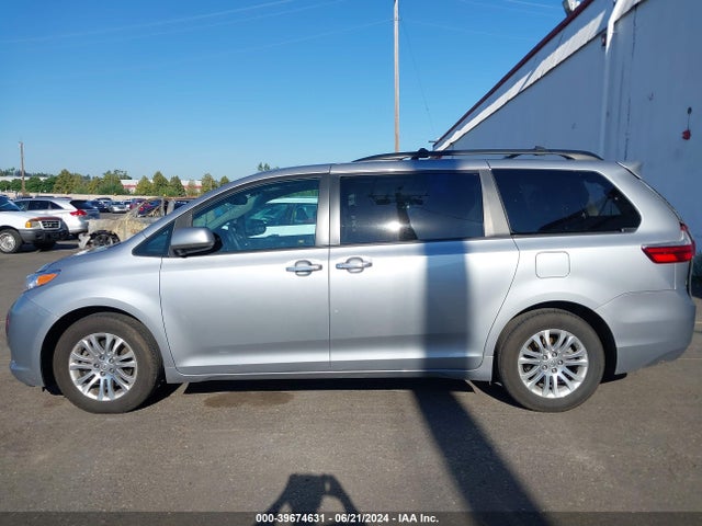 Toyota Sienna Xle 8 Passenger 2017 5TDYZ3DC0HS809490 Image 14