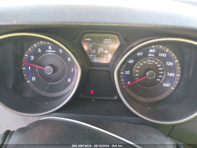 Hyundai Elantra Limited 2016 5NPDH4AE4GH712374 Image 7