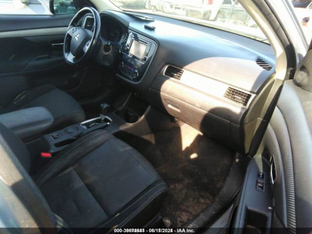 2016 MITSUBISHI OUTLANDER JA4AD3A30GZ005850 Photo 4
