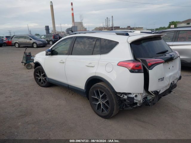 JTMJFREV3JJ183790 Toyota RAV4 SE