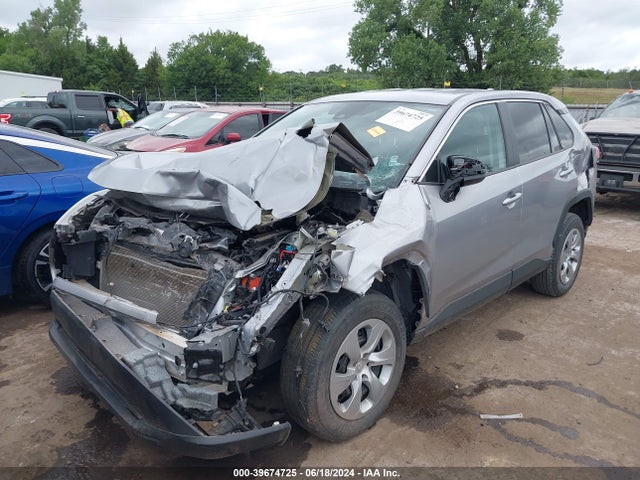 Toyota RAV4 LE 2022 2T3H1RFV2NC190685 Image 2