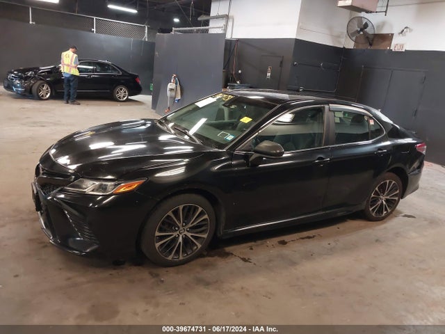Toyota CAMRY SE 2018 4T1B11HK2JU575272 Image 14