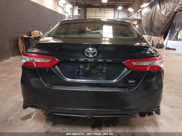 Toyota CAMRY SE 2018 4T1B11HK2JU575272 Image 16