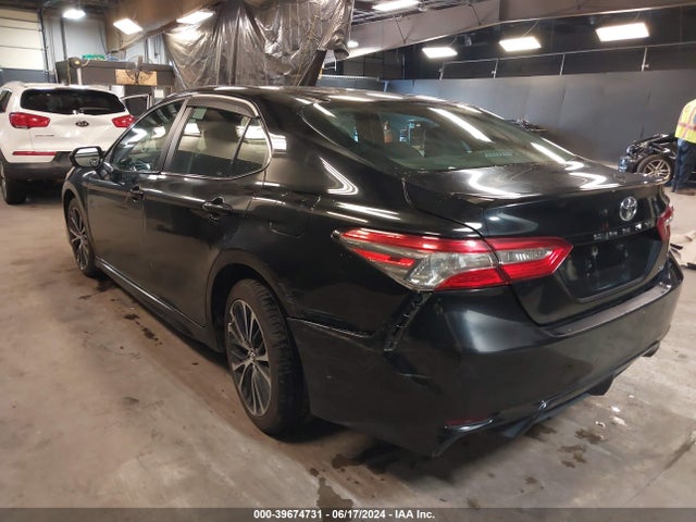 Toyota CAMRY SE 2018 4T1B11HK2JU575272 Image 3