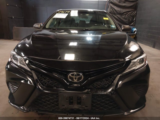 Toyota CAMRY SE 2018 4T1B11HK2JU575272 Image 6