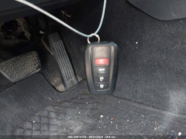4T1B31HK6JU002420 Toyota Camry Hybrid Le